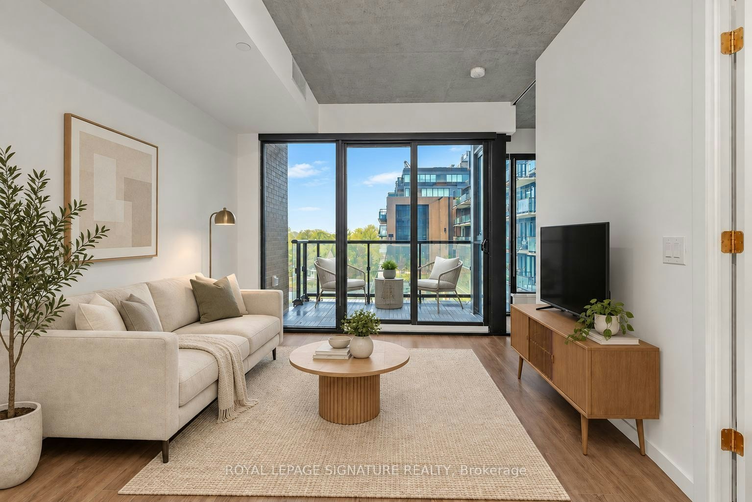 426-7 Smith Crescent, Toronto, ON, M8Z 0G3 - 9