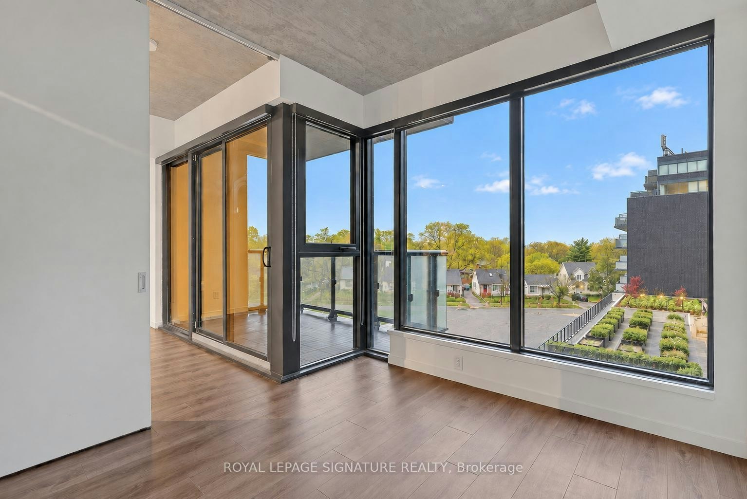 426-7 Smith Crescent, Toronto, ON, M8Z 0G3 - 16