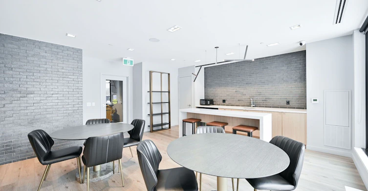 426-7 Smith Crescent, Toronto, ON, M8Z 0G3 - 30