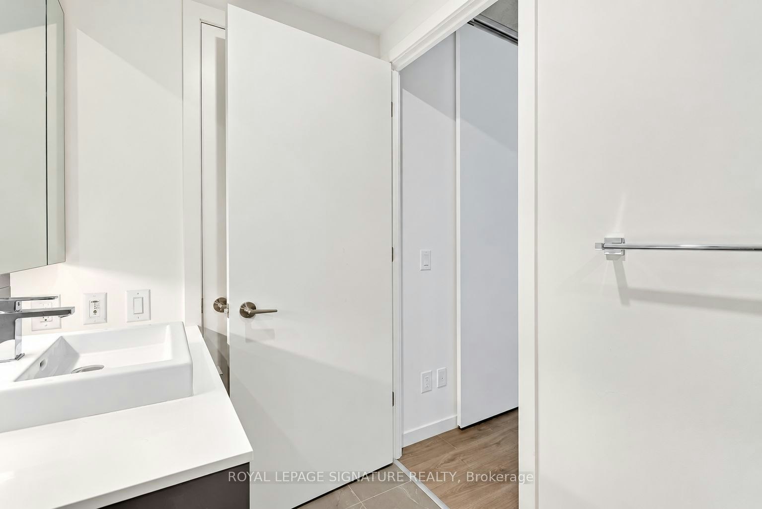 426-7 Smith Crescent, Toronto, ON, M8Z 0G3 - 21
