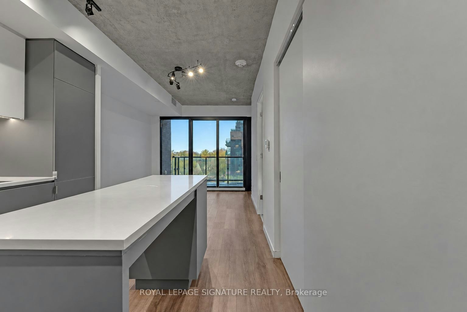 426-7 Smith Crescent, Toronto, ON, M8Z 0G3 - 8