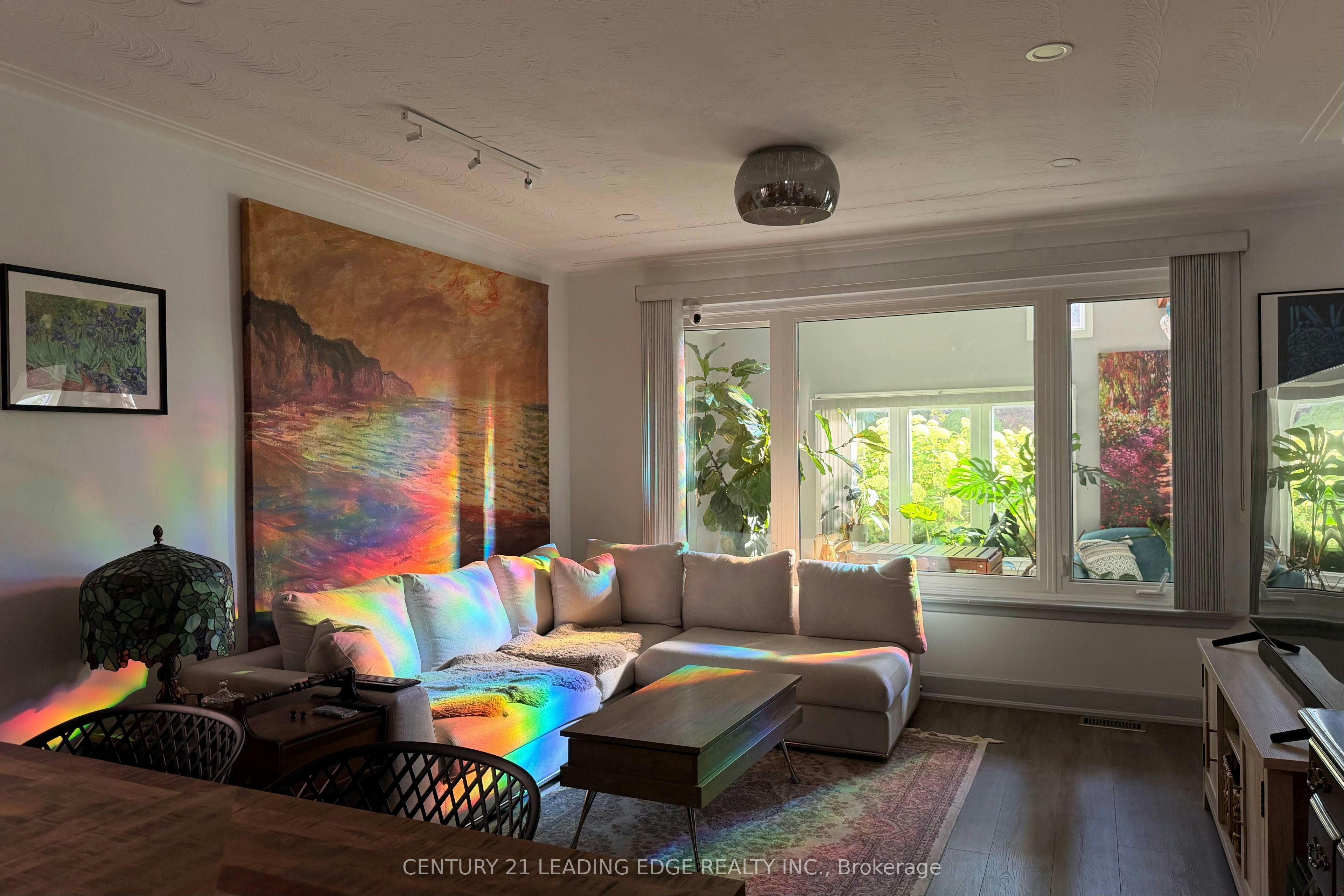 22 Highbury Road, Toronto, ON, M9M 2J7 - 9