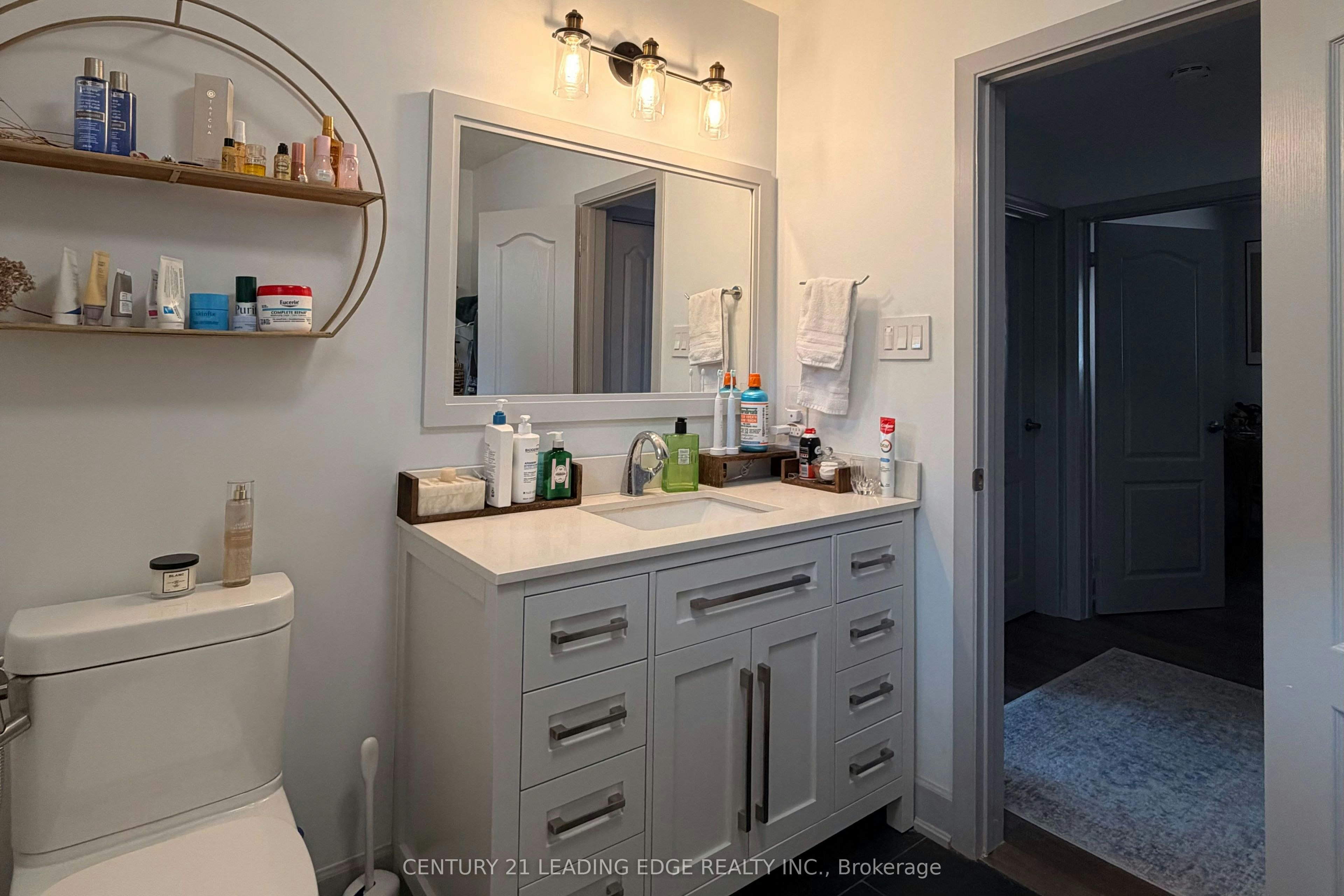 22 Highbury Road, Toronto, ON, M9M 2J7 - 5