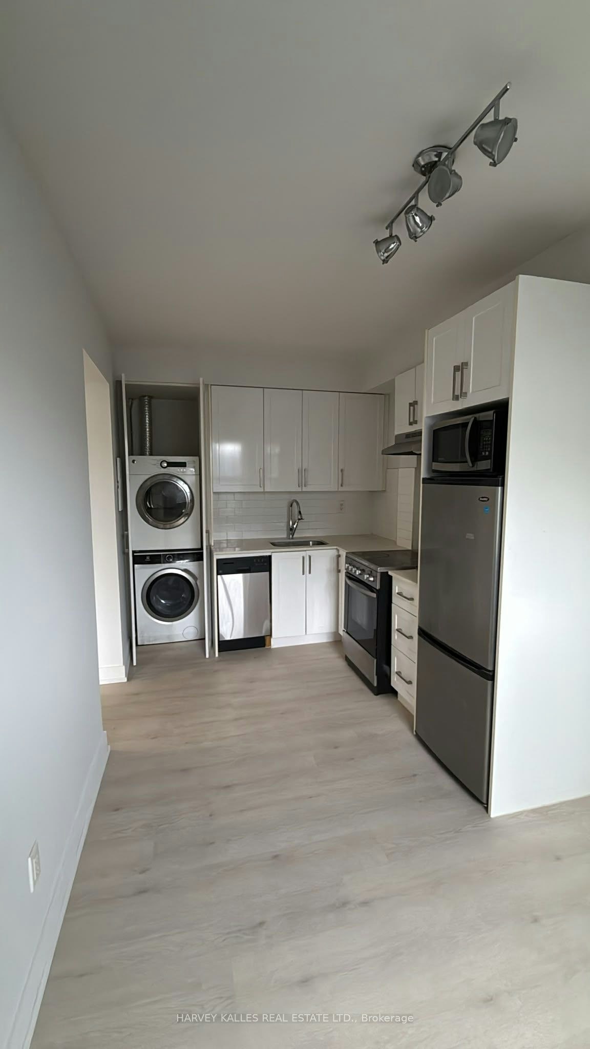 201-741 Dovercourt Road, Toronto, ON, M6H 2X1 - 2