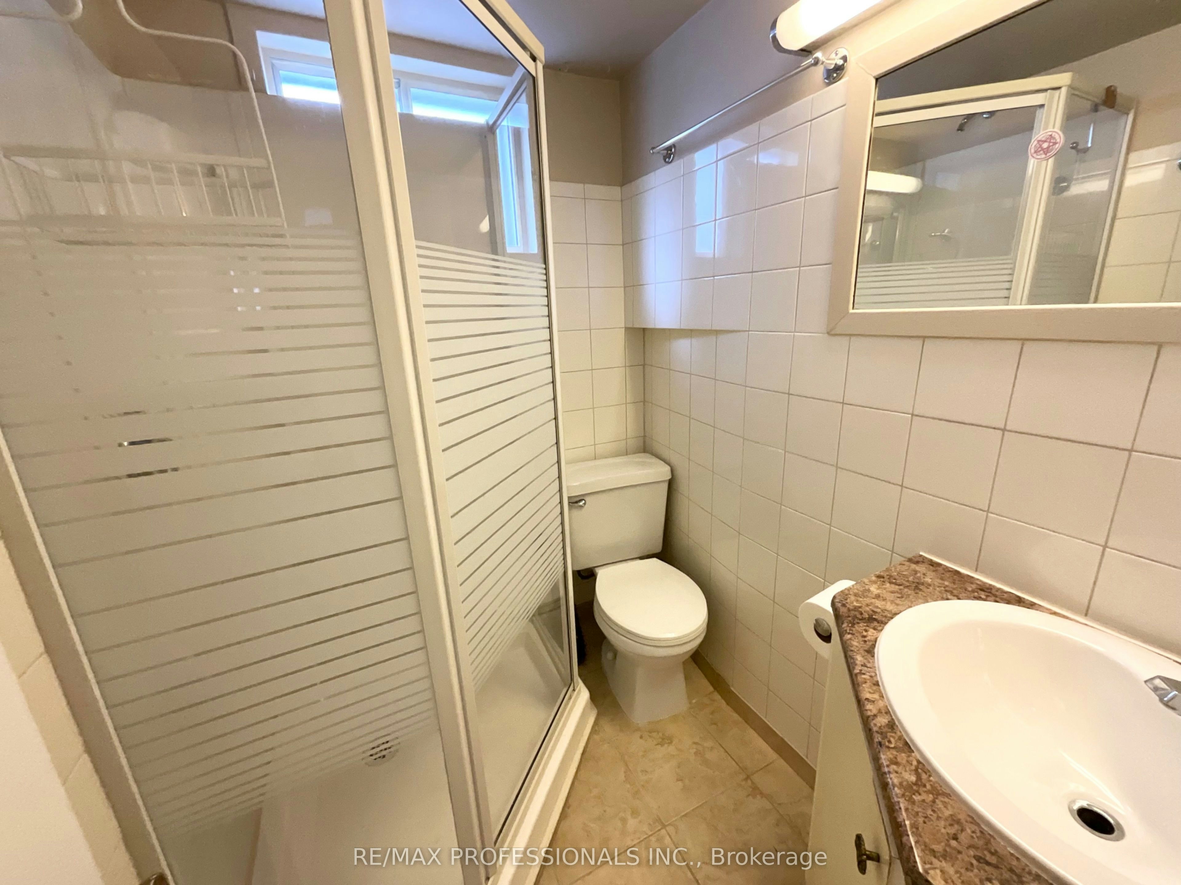 130 Yorkview Drive, Toronto, ON, M8Z 2G4 - 31