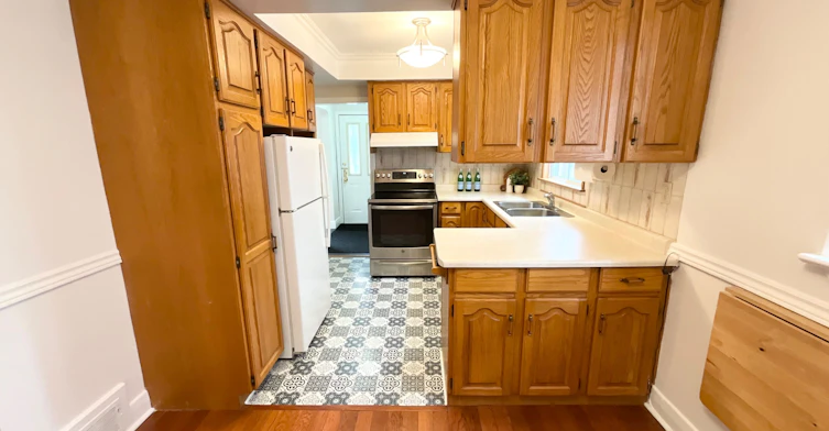 130 Yorkview Drive, Toronto, ON, M8Z 2G4 - 7