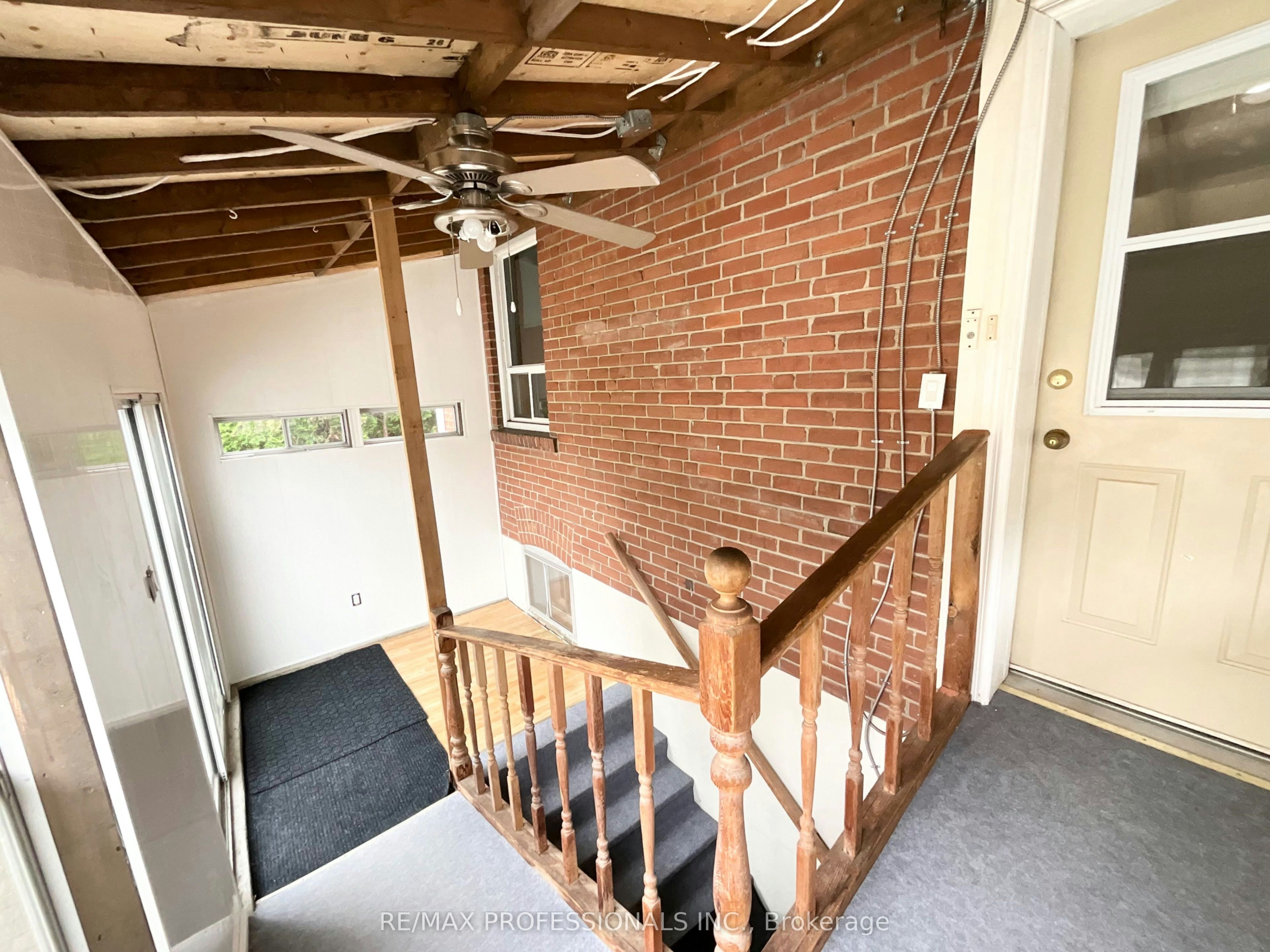 130 Yorkview Drive, Toronto, ON, M8Z 2G4 - 36