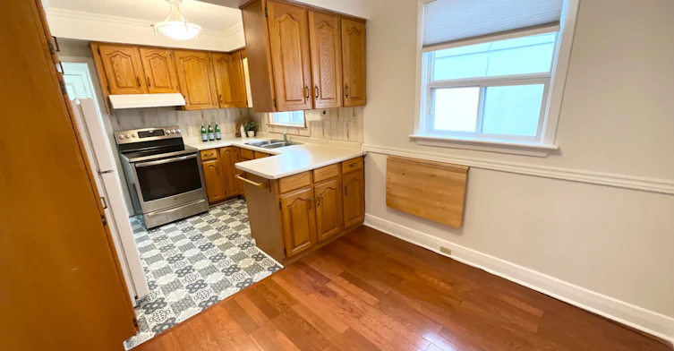 130 Yorkview Drive, Toronto, ON, M8Z 2G4 - 9