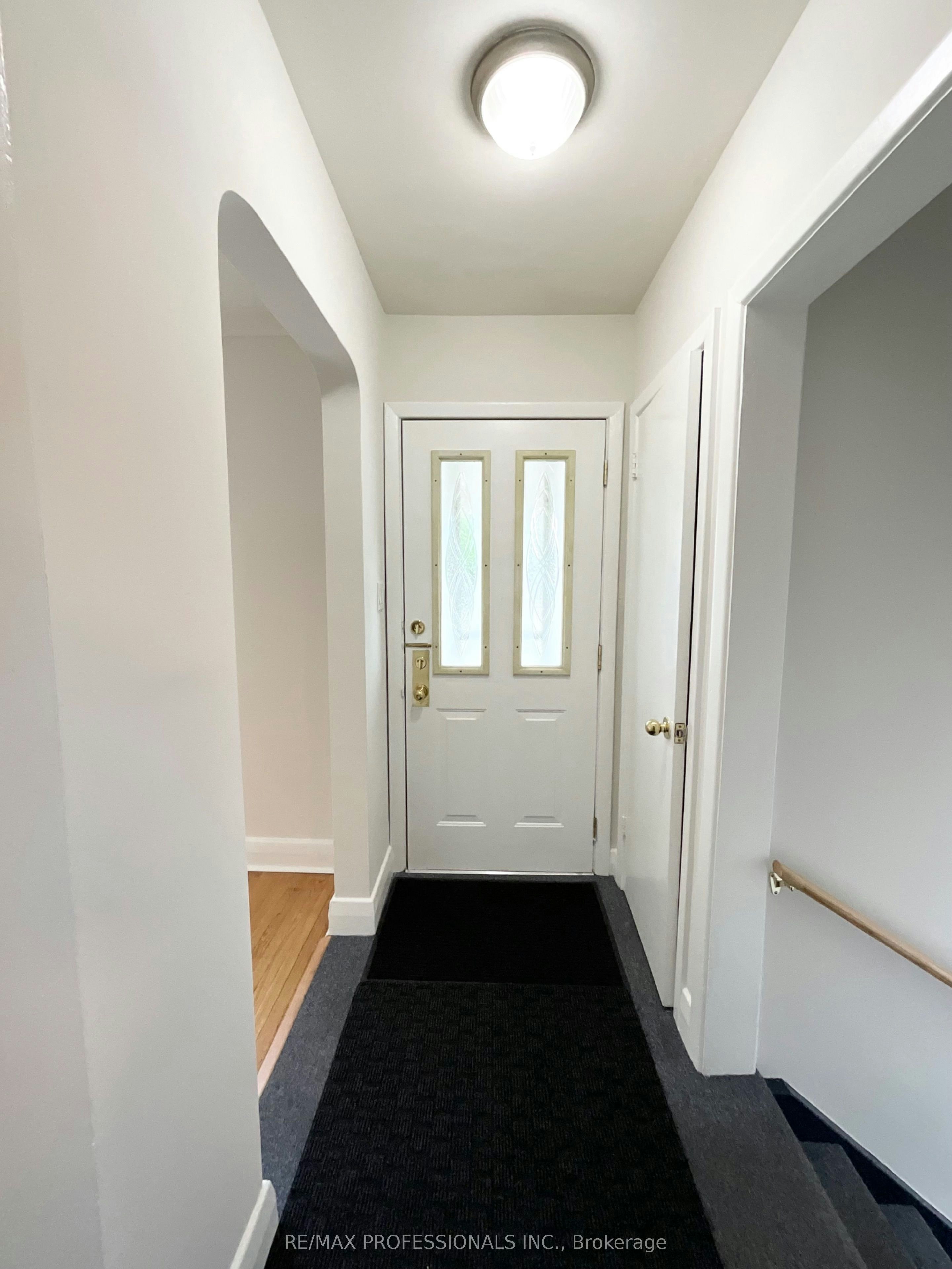 130 Yorkview Drive, Toronto, ON, M8Z 2G4 - 2