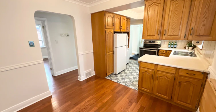 130 Yorkview Drive, Toronto, ON, M8Z 2G4 - 10