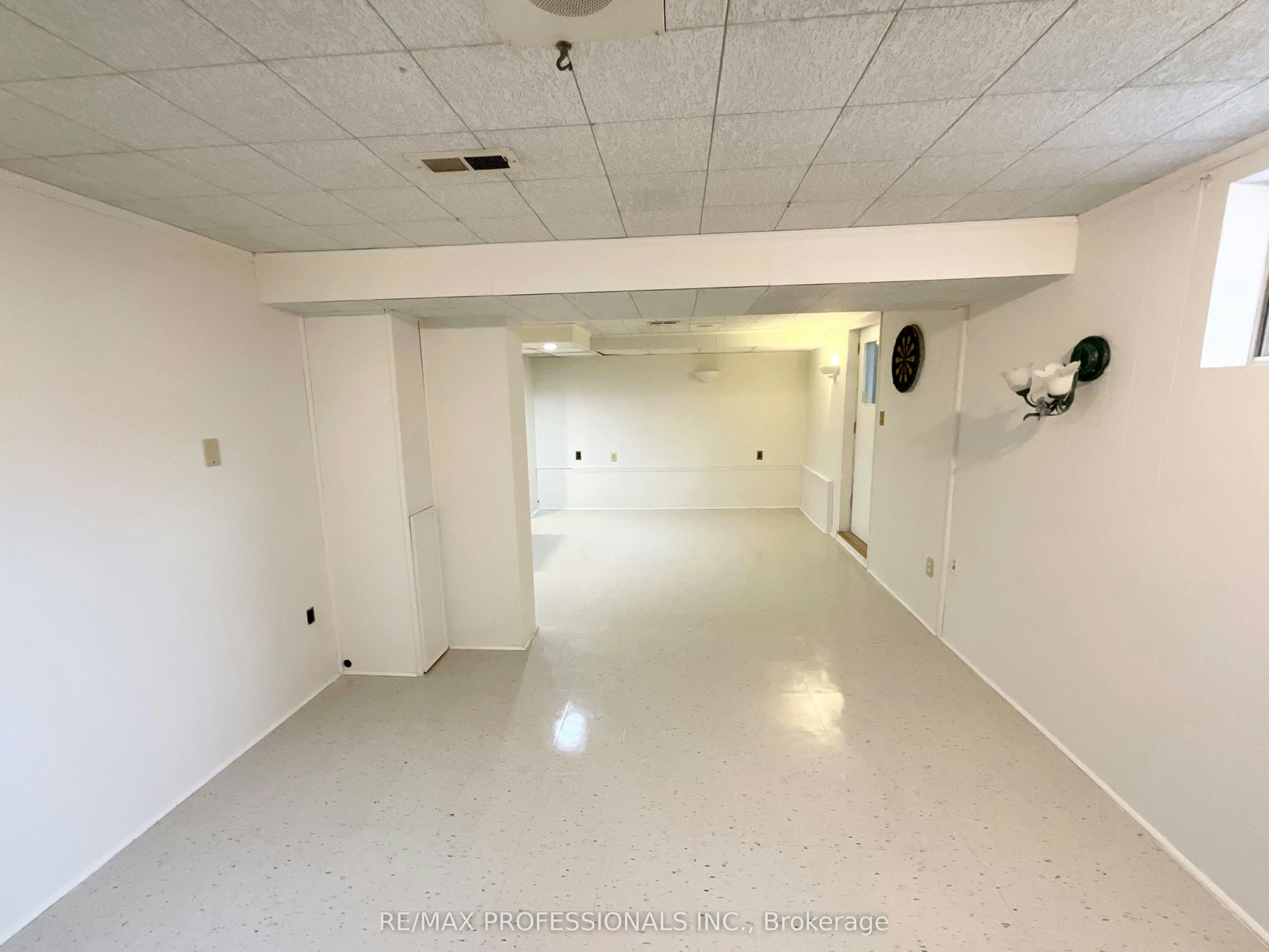 130 Yorkview Drive, Toronto, ON, M8Z 2G4 - 30