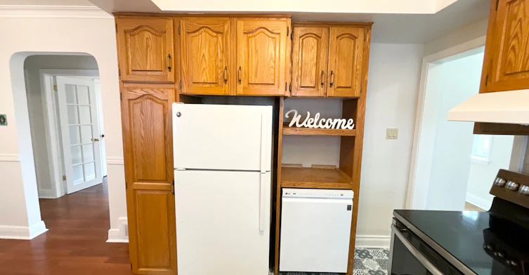 130 Yorkview Drive, Toronto, ON, M8Z 2G4 - 8