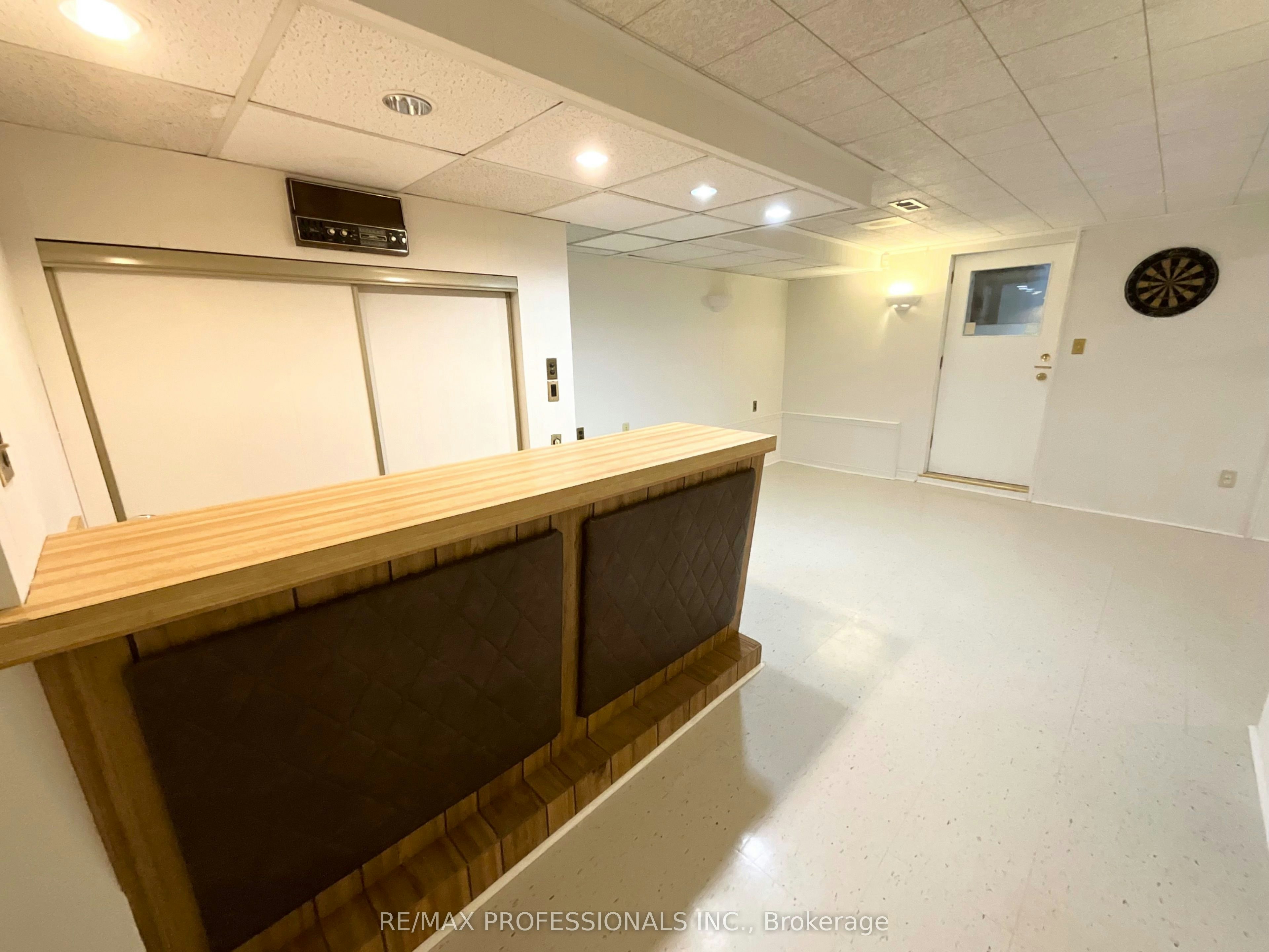 130 Yorkview Drive, Toronto, ON, M8Z 2G4 - 28