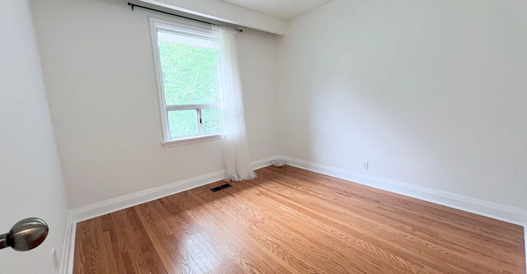 300 Burton Road, Oakville, ON, L6K 2K8 - 7
