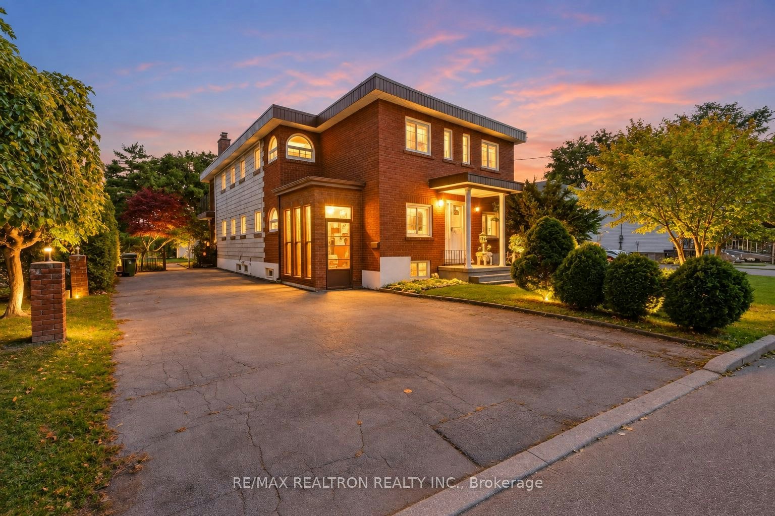 77 Chiswick Avenue, Toronto, ON, M6M 4V2