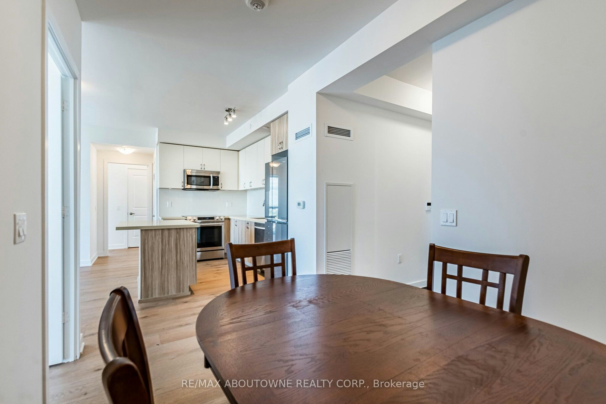 1202-4677 Glen Erin Drive, Mississauga, ON, L5M 2E3 - 10