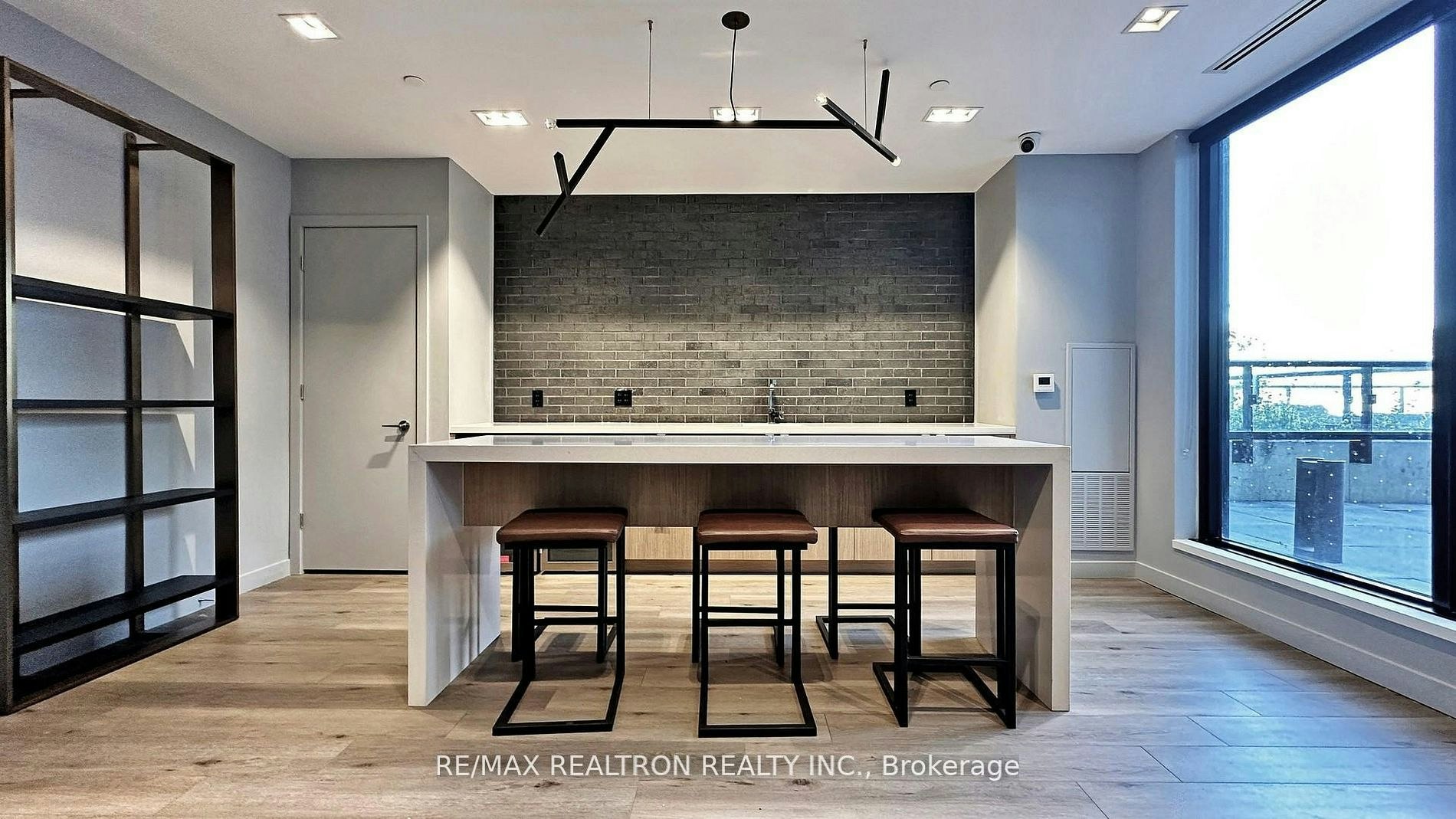 608-7 Smith Crescent, Toronto, ON, M8Z 0G3 - 21