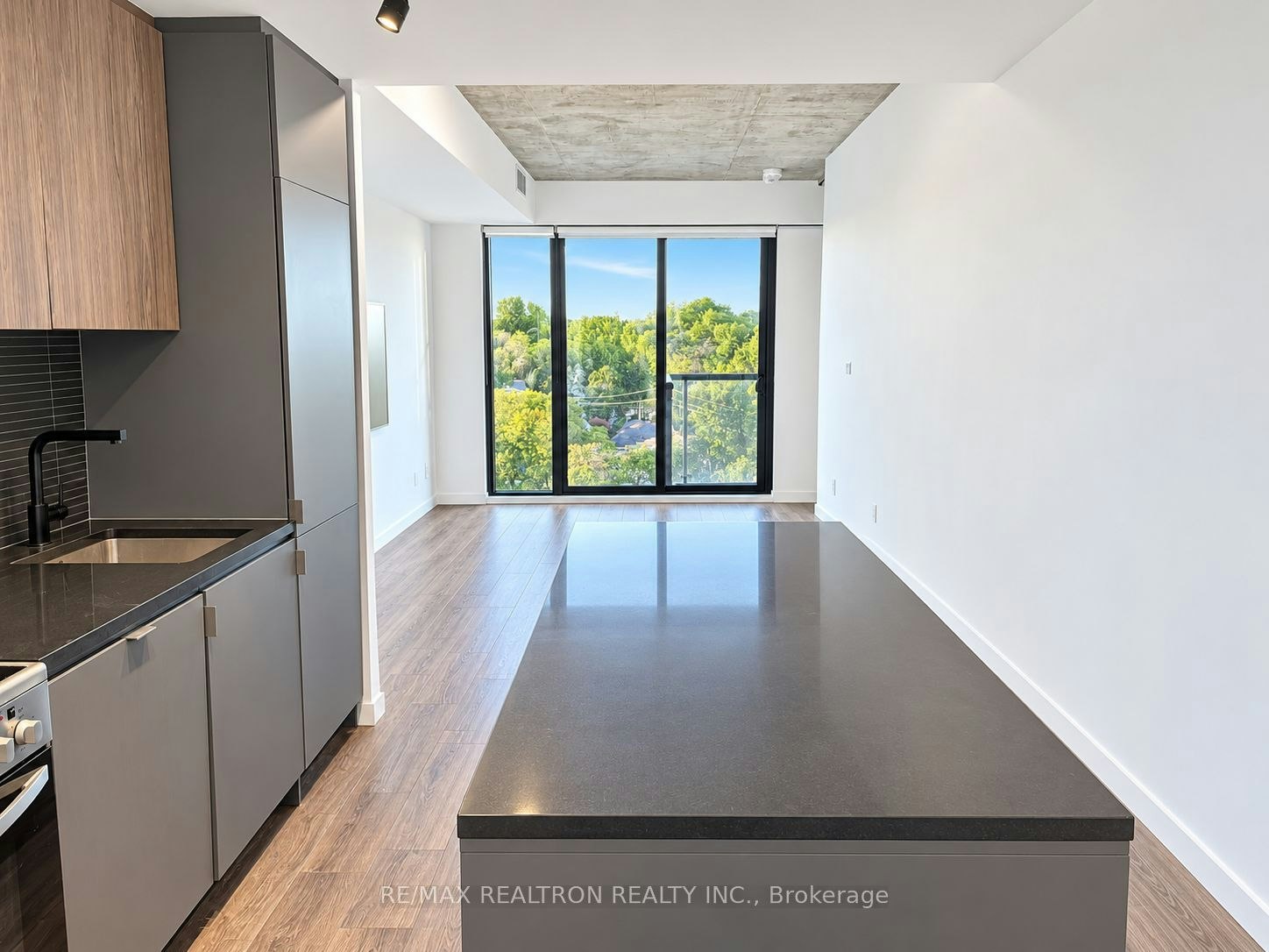 608-7 Smith Crescent, Toronto, ON, M8Z 0G3 - 7
