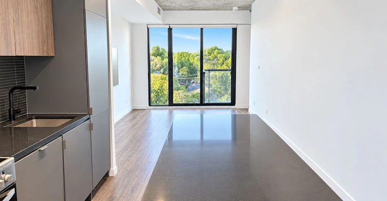 608-7 Smith Crescent, Toronto, ON, M8Z 0G3 - 7