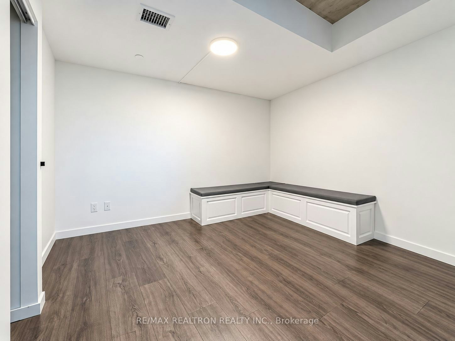 608-7 Smith Crescent, Toronto, ON, M8Z 0G3 - 16