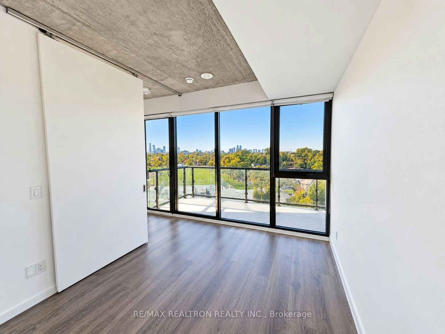 608-7 Smith Crescent, Toronto, ON, M8Z 0G3 - 12