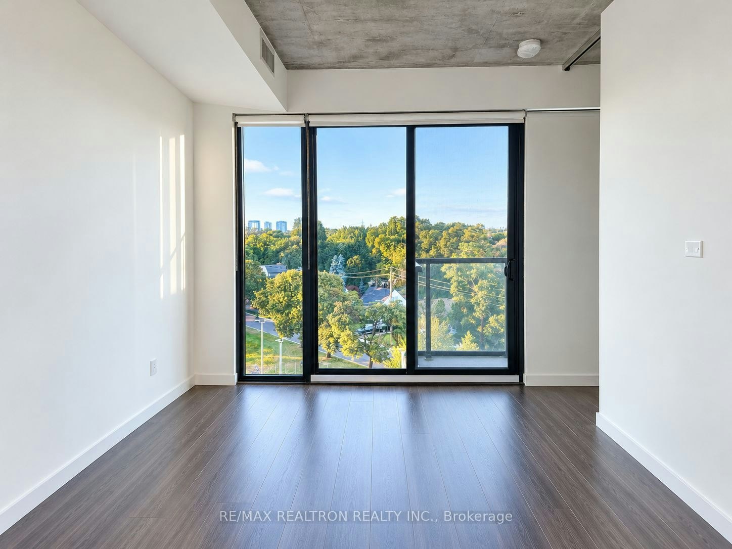 608-7 Smith Crescent, Toronto, ON, M8Z 0G3 - 9