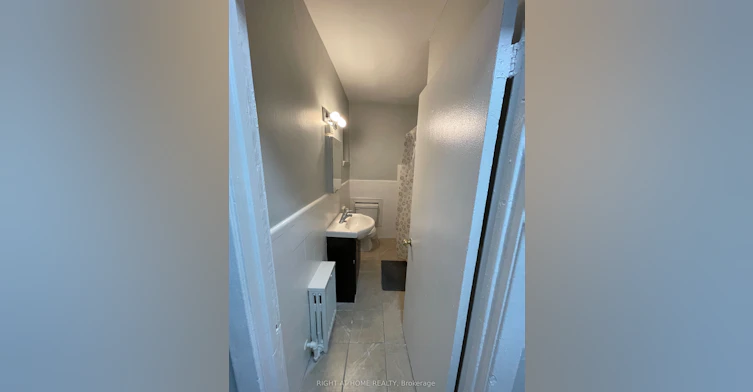B12-33 Flamborough Drive, Toronto, ON, M6M 2R5 - 10
