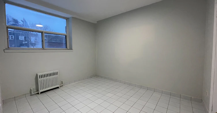 B12-33 Flamborough Drive, Toronto, ON, M6M 2R5 - 8