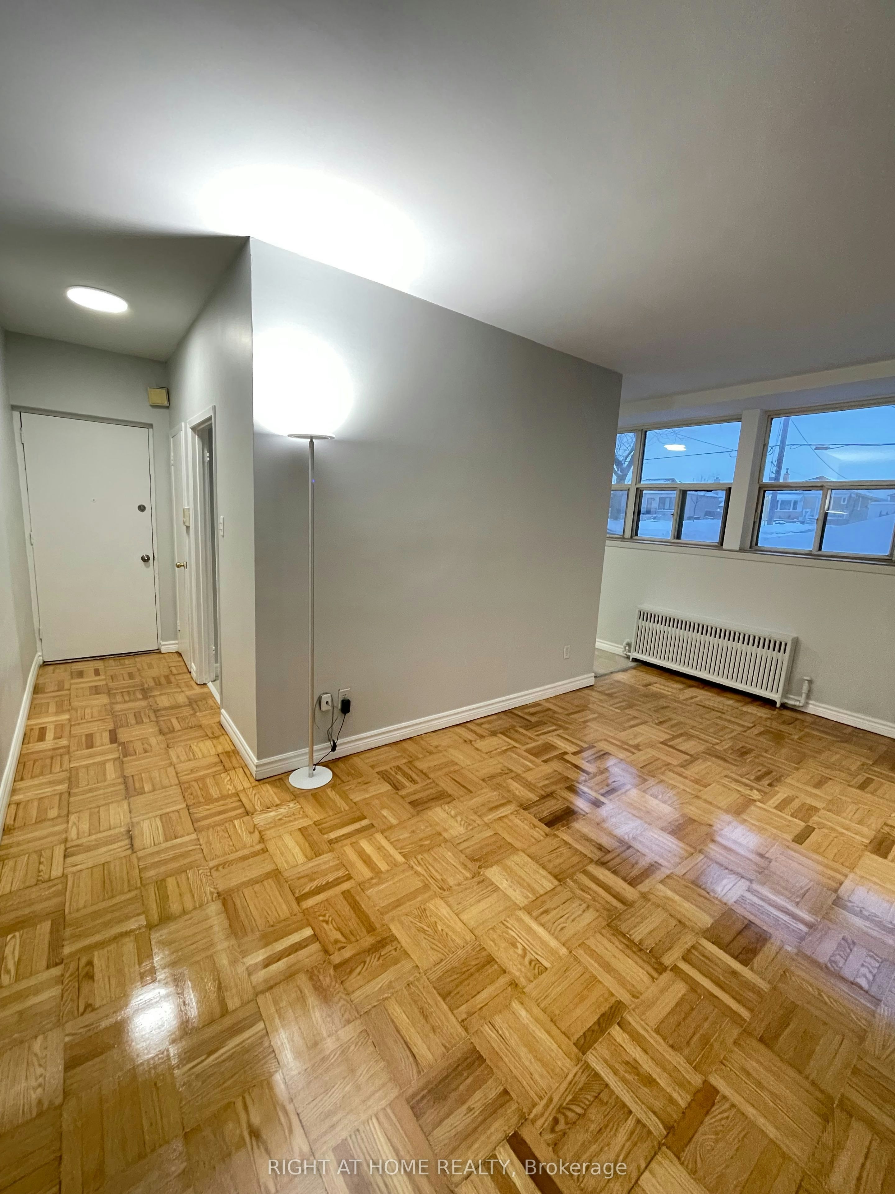 B12-33 Flamborough Drive, Toronto, ON, M6M 2R5 - 5