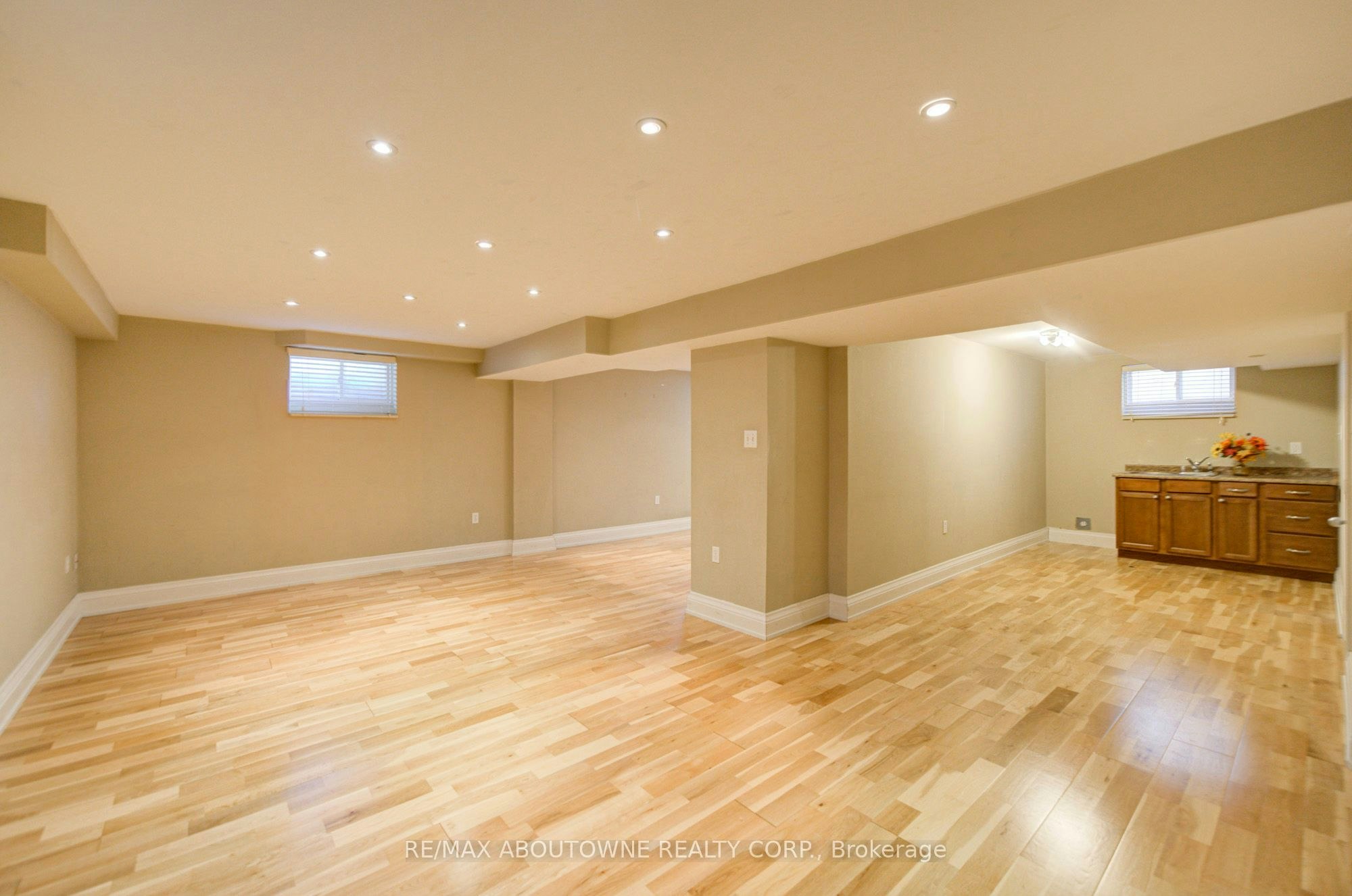 2435 Hertfordshire Way, Oakville, ON, L6H 7M8 - 43