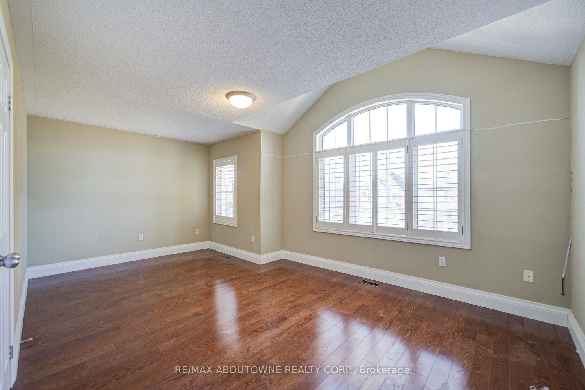 2435 Hertfordshire Way, Oakville, ON, L6H 7M8 - 23