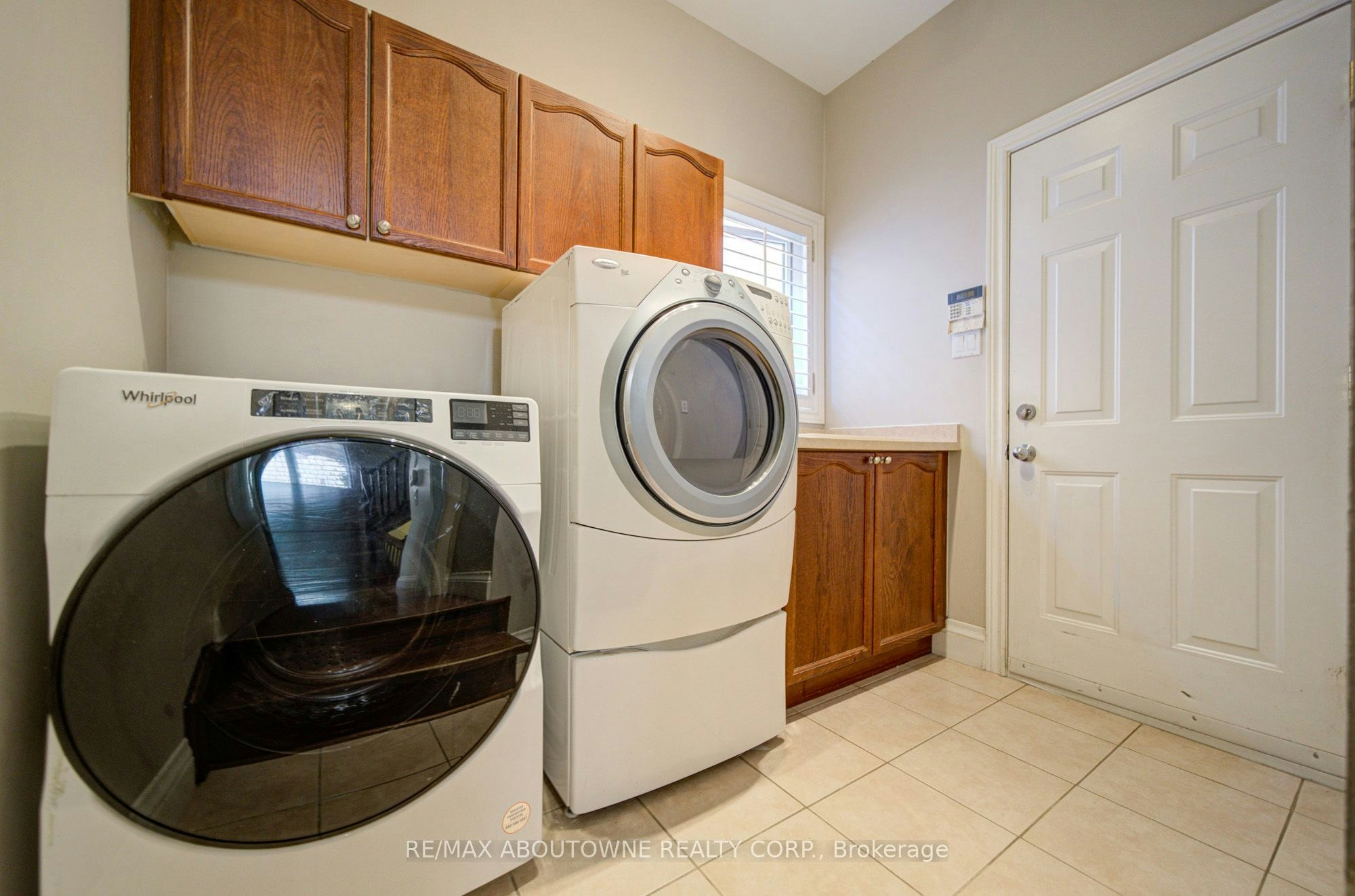 2435 Hertfordshire Way, Oakville, ON, L6H 7M8 - 6