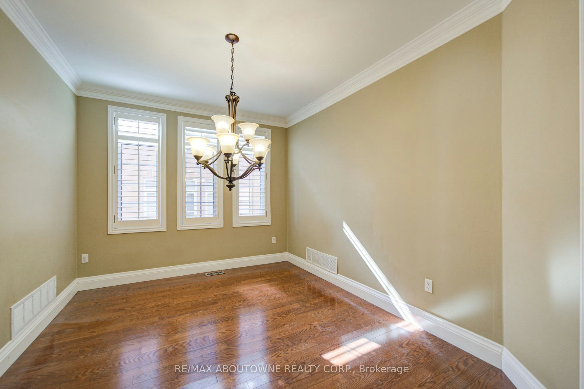 2435 Hertfordshire Way, Oakville, ON, L6H 7M8 - 9