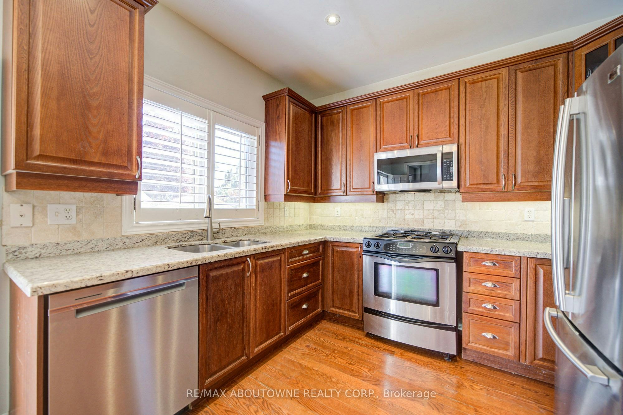 2435 Hertfordshire Way, Oakville, ON, L6H 7M8 - 17
