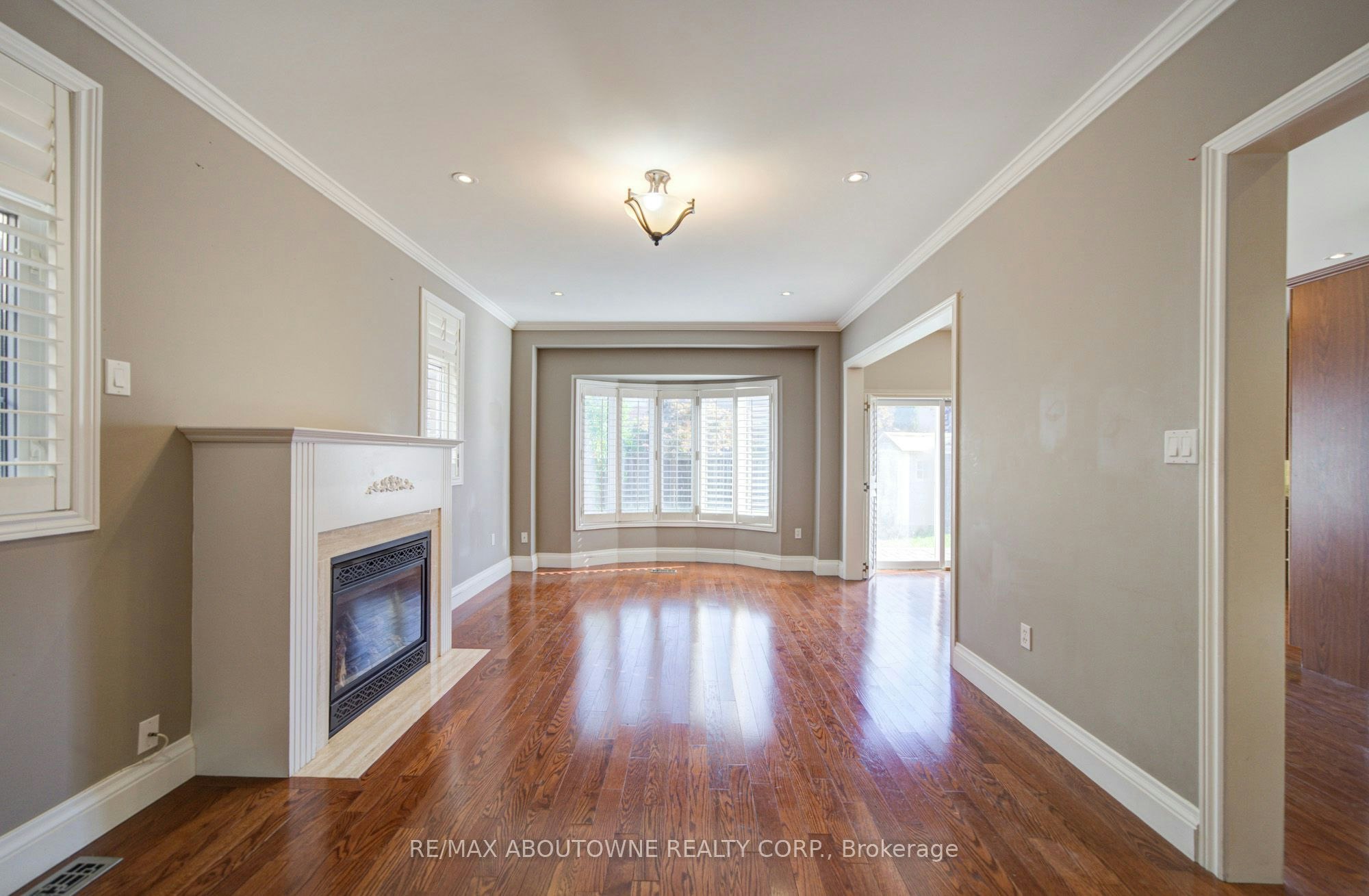 2435 Hertfordshire Way, Oakville, ON, L6H 7M8 - 11