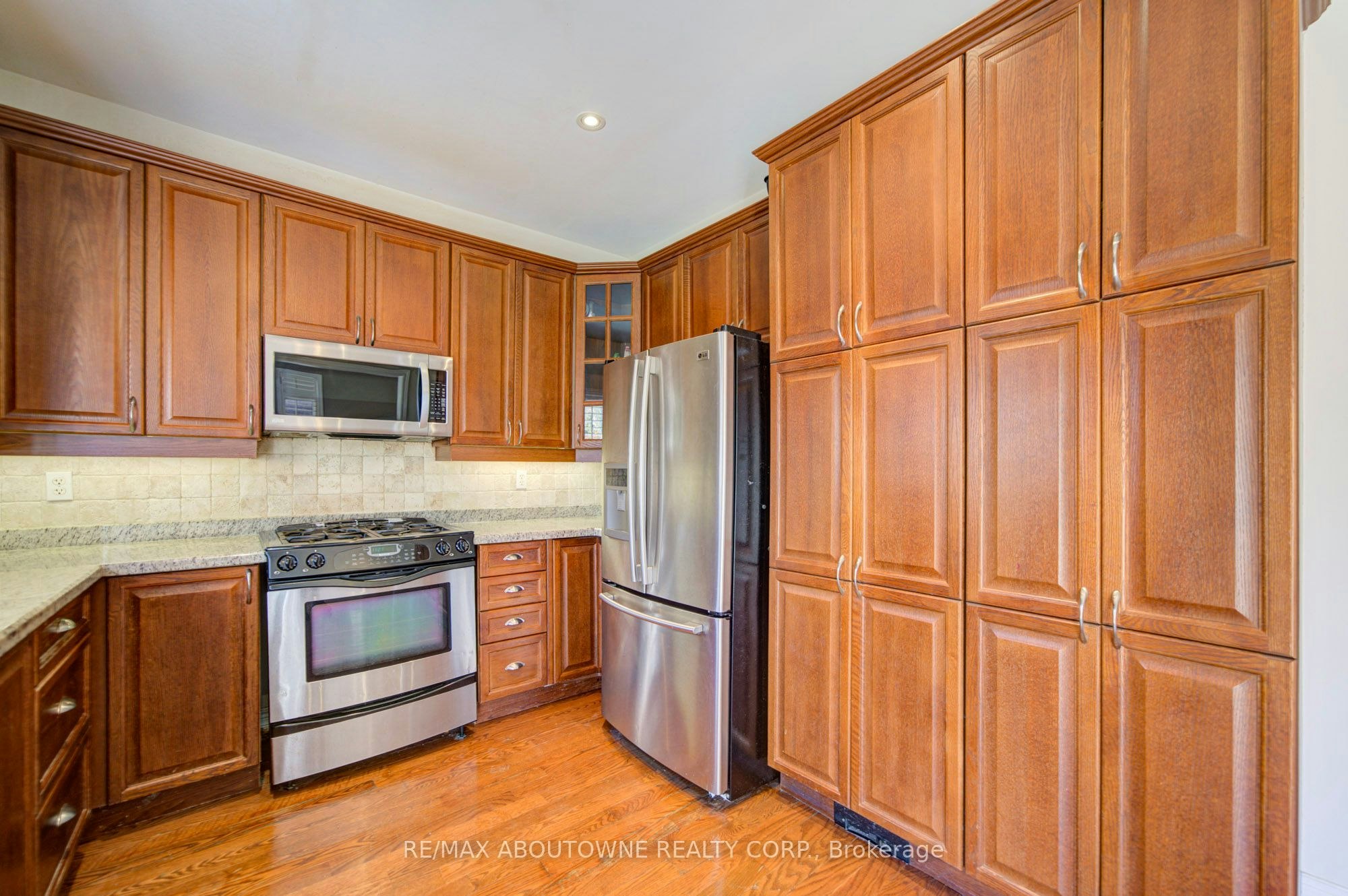 2435 Hertfordshire Way, Oakville, ON, L6H 7M8 - 19