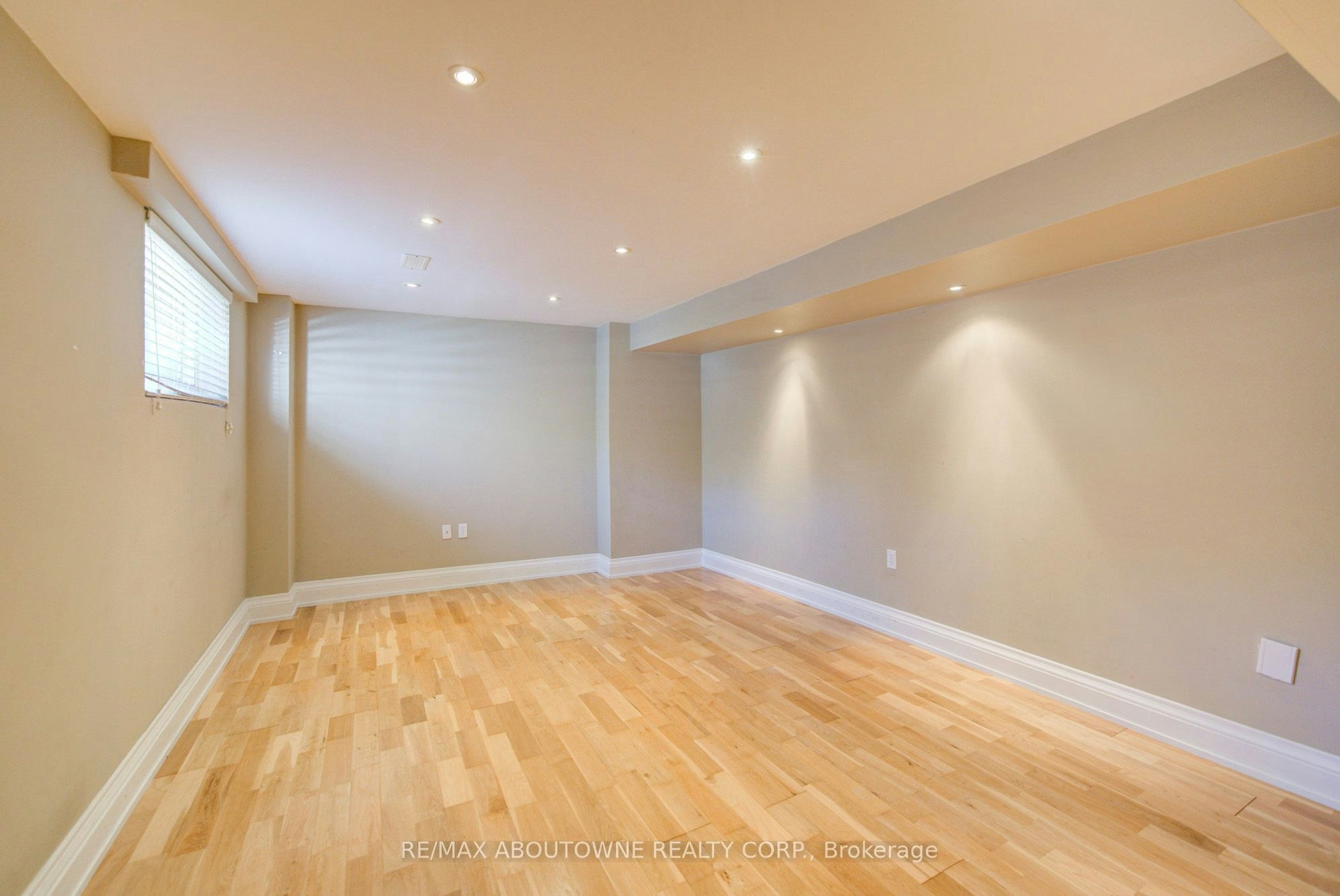 2435 Hertfordshire Way, Oakville, ON, L6H 7M8 - 44