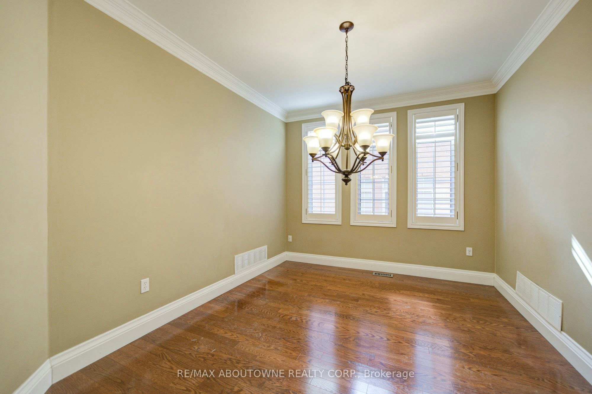 2435 Hertfordshire Way, Oakville, ON, L6H 7M8 - 7