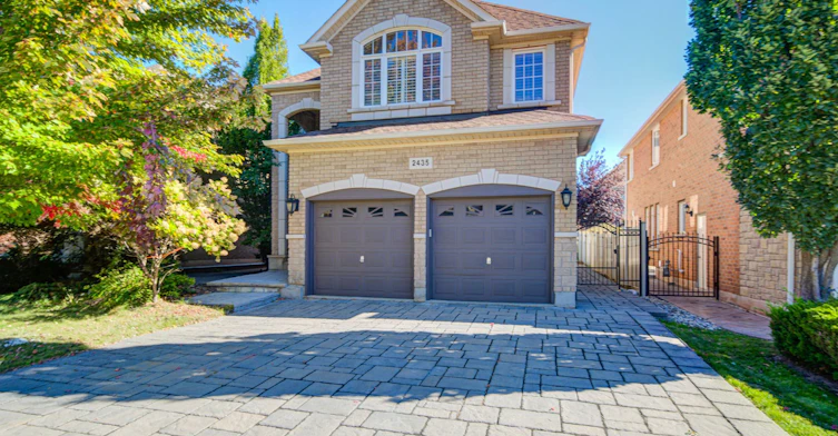 2435 Hertfordshire Way, Oakville, ON, L6H 7M8