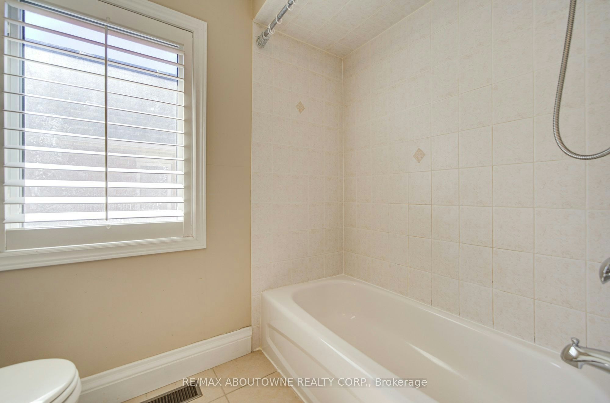 2435 Hertfordshire Way, Oakville, ON, L6H 7M8 - 26