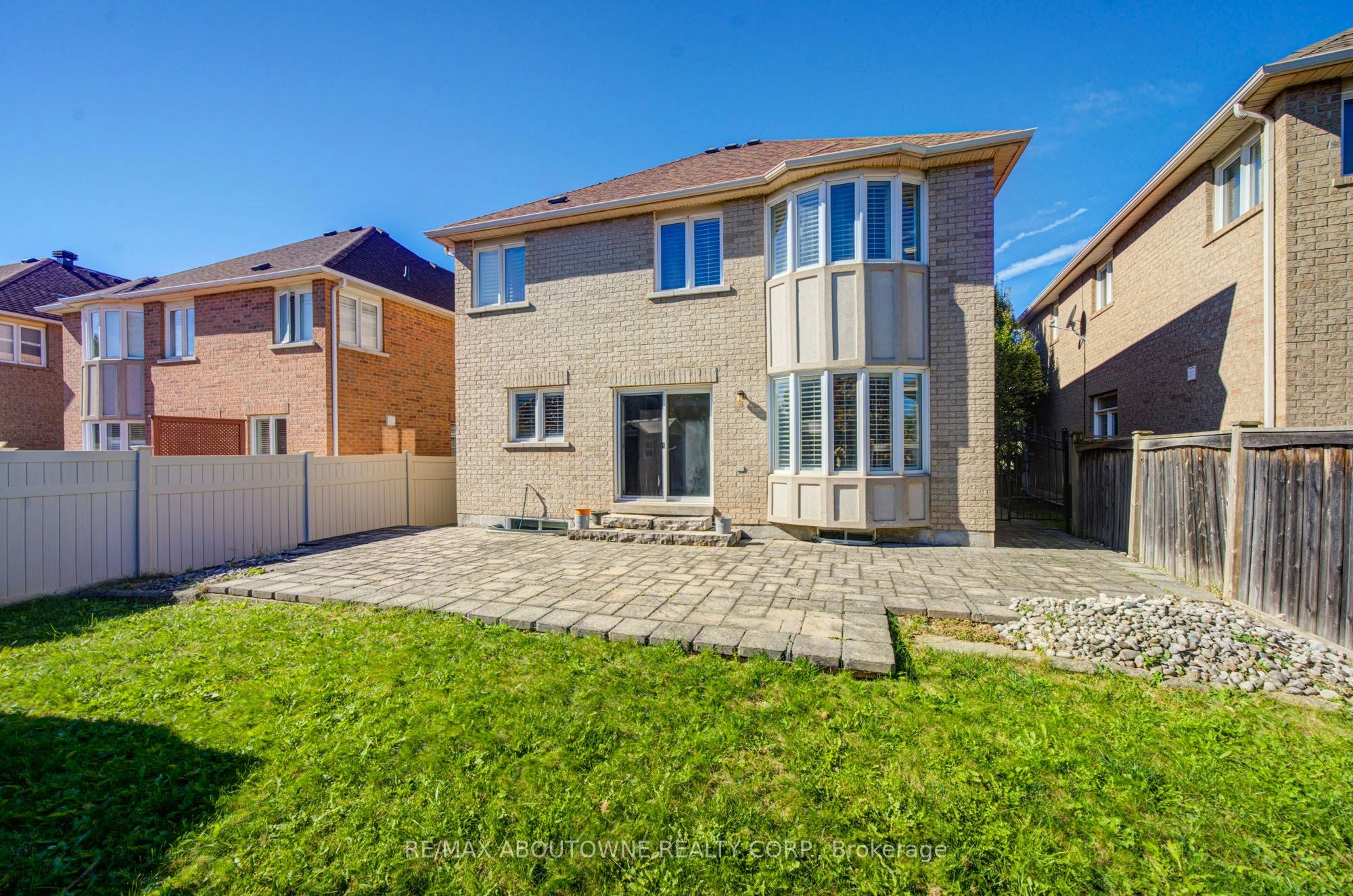 2435 Hertfordshire Way, Oakville, ON, L6H 7M8 - 50