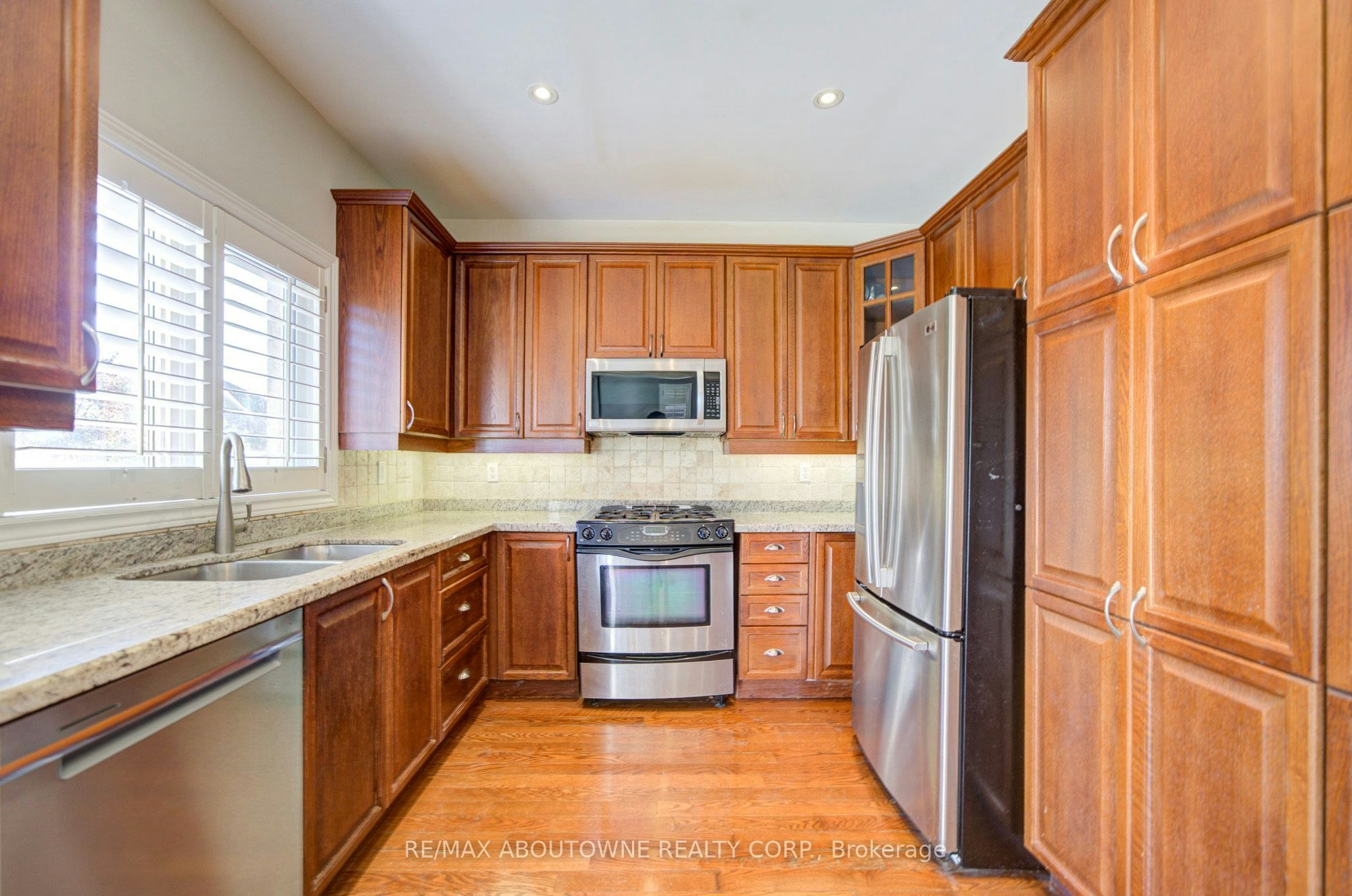 2435 Hertfordshire Way, Oakville, ON, L6H 7M8 - 18