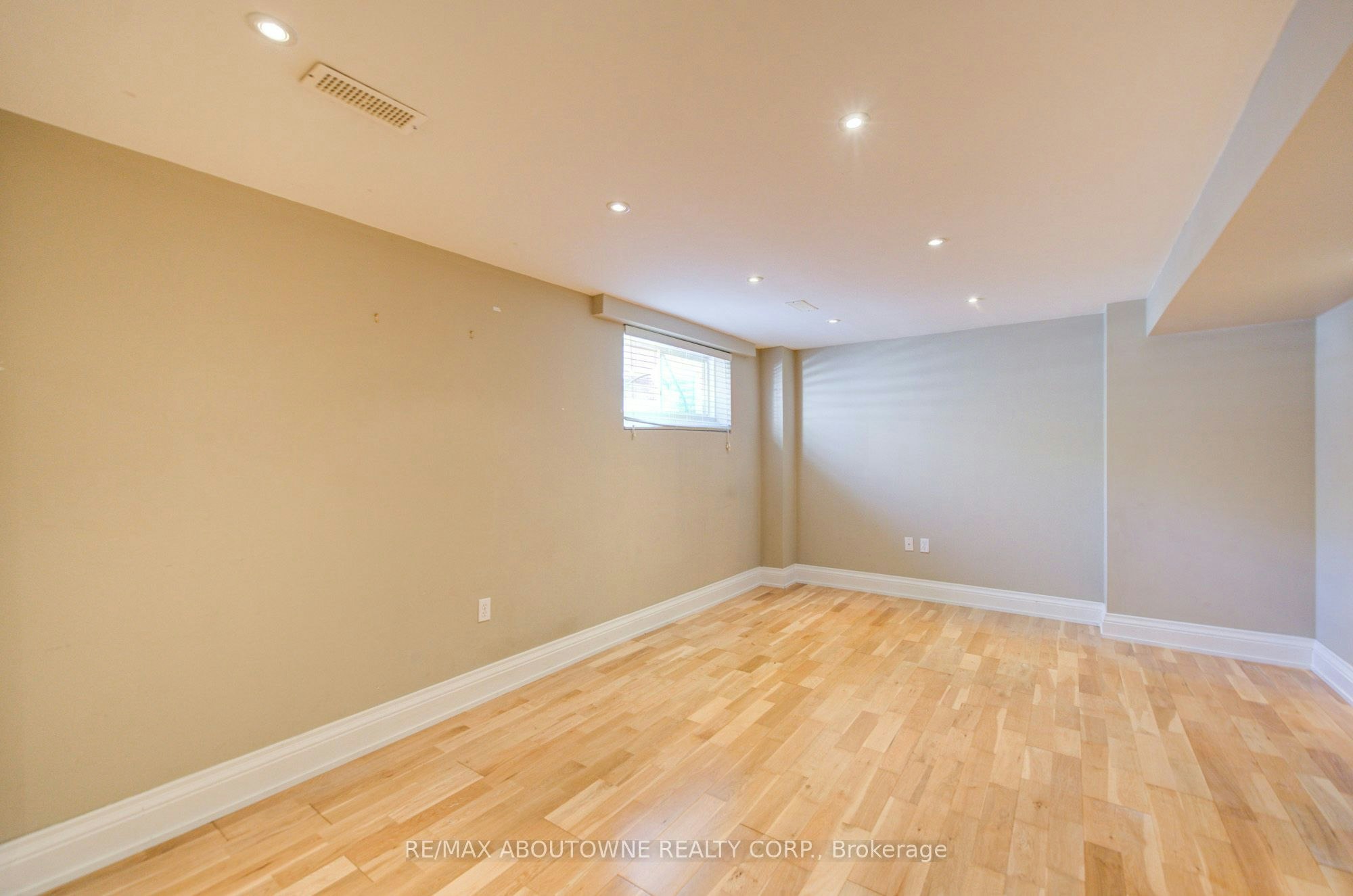 2435 Hertfordshire Way, Oakville, ON, L6H 7M8 - 45