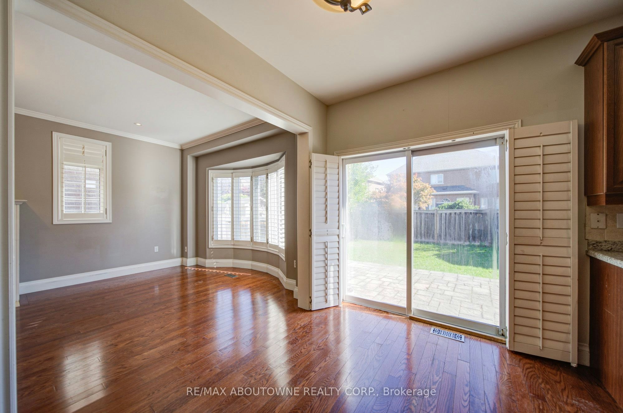 2435 Hertfordshire Way, Oakville, ON, L6H 7M8 - 16