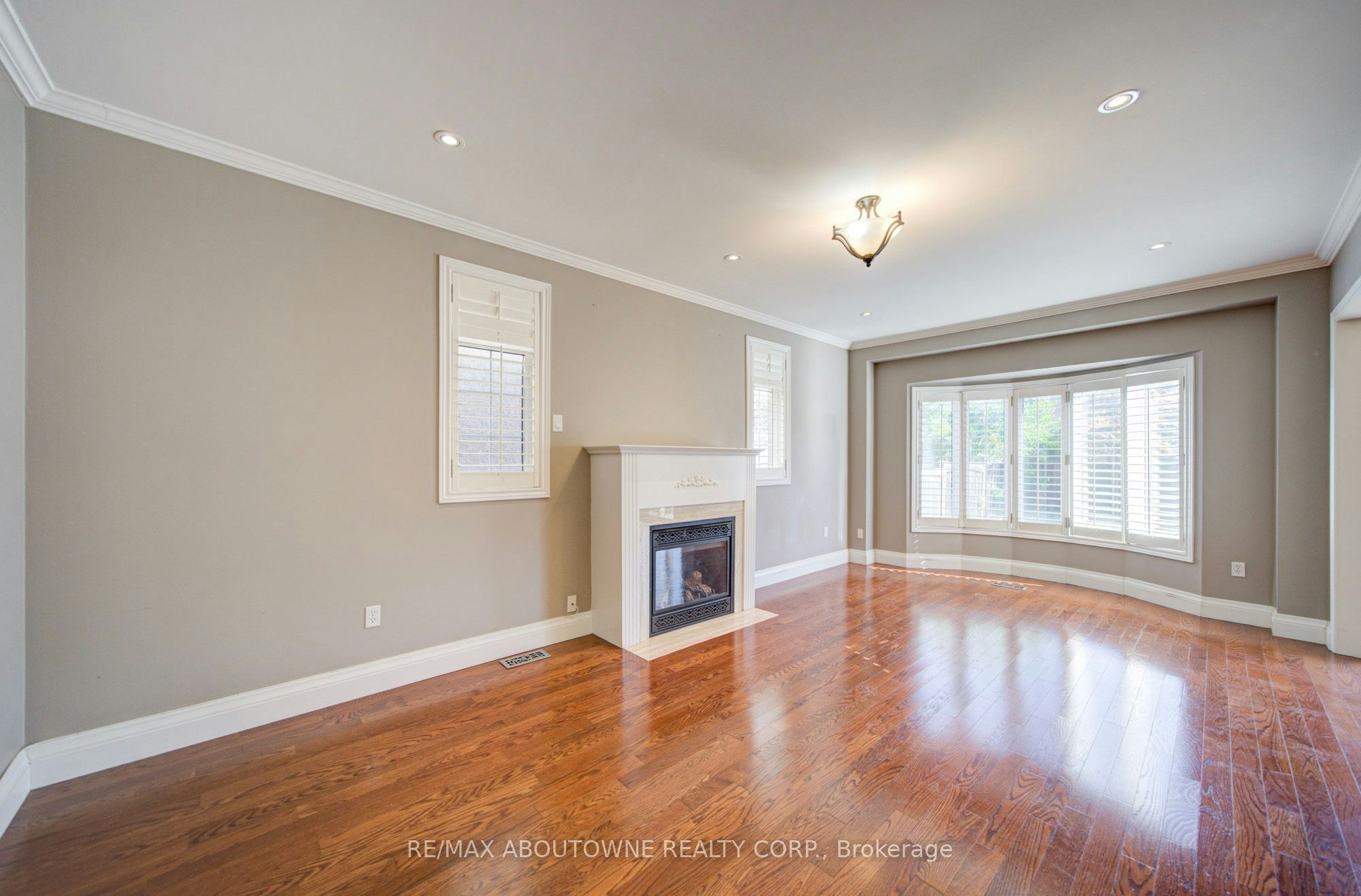 2435 Hertfordshire Way, Oakville, ON, L6H 7M8 - 8