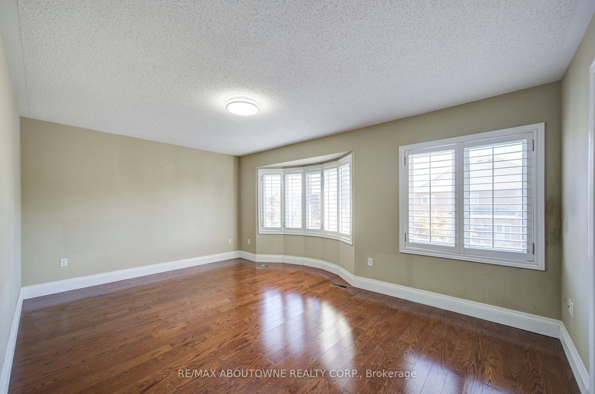 2435 Hertfordshire Way, Oakville, ON, L6H 7M8 - 34