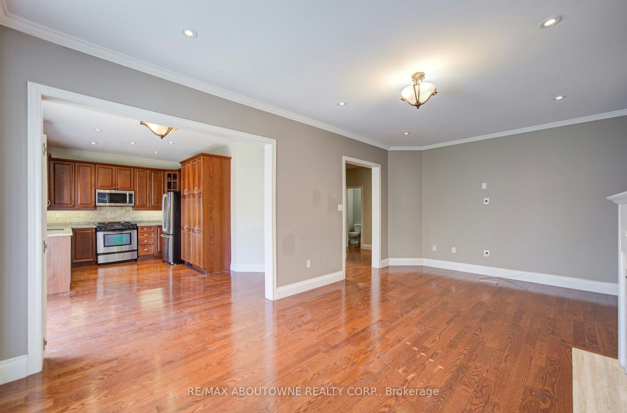 2435 Hertfordshire Way, Oakville, ON, L6H 7M8 - 13