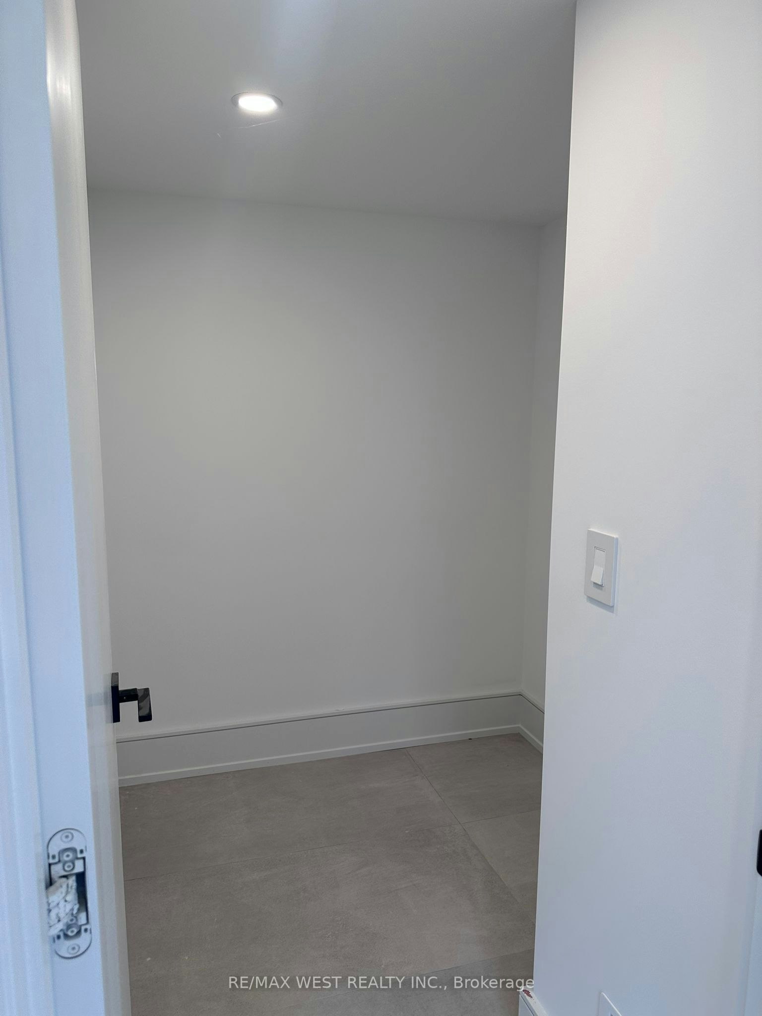 Basement-506 Wellington Crescent, Oakville, ON, L6L 4X5 - 4