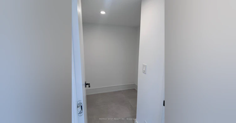 Basement-506 Wellington Crescent, Oakville, ON, L6L 4X5 - 4