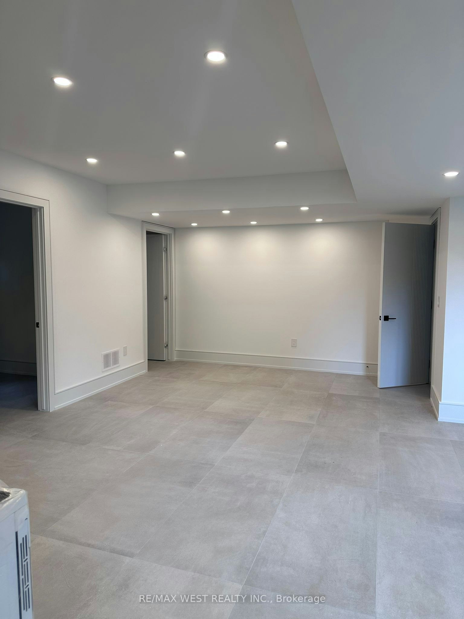 Basement-506 Wellington Crescent, Oakville, ON, L6L 4X5 - 9